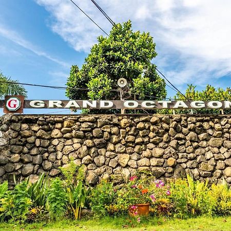 Grand Octagon Resort Laoag Bagian luar foto